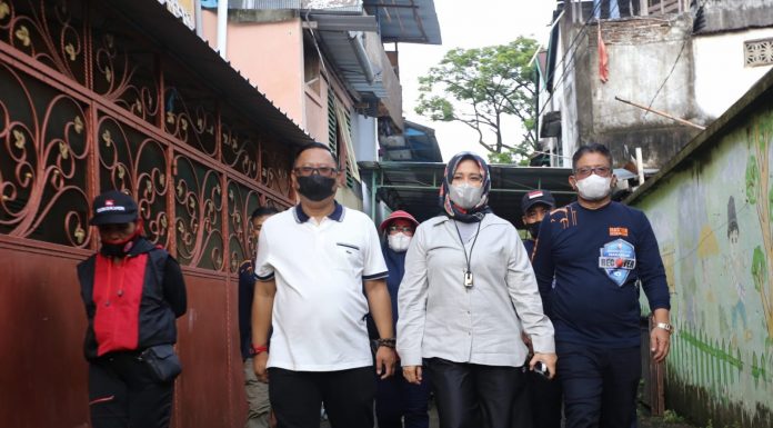 Wawali Makassar Fatma Rusdi Edukasi Orang Tua Cegah Stunting Saat Tinjau PKM di Bontoala