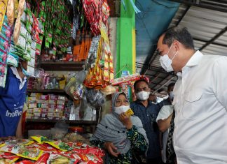 Walikota Danny Pomanto Dampingi Menteri Perdagangan Tinjau Pasar Tradisional Untuk Cek Stok Minyak di Pasaran