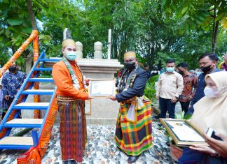 Bupati Pangkep Dampingi Bupati Bone Ziarah ke Makam Raja Bone, Bupati MYL: Mengajak Masyarakat Pangkep Untuk Menjaga Dan Merawat Situs-situs Peninggalan Sejarah di Pangkep