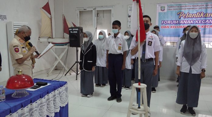 Remaja Pangkep Diberikan Penyuluhan Penangulangan Narkoba dan PMS Bagi Remaja ABG
