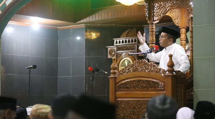Dalam Safari Ramadhan, Walikota Danny Pomanto Ingatkan Jagai Anakta’