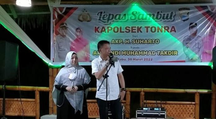 Lepas Sambut Kapolsek Kecamatan Tonra Bone Berlangsung Haru