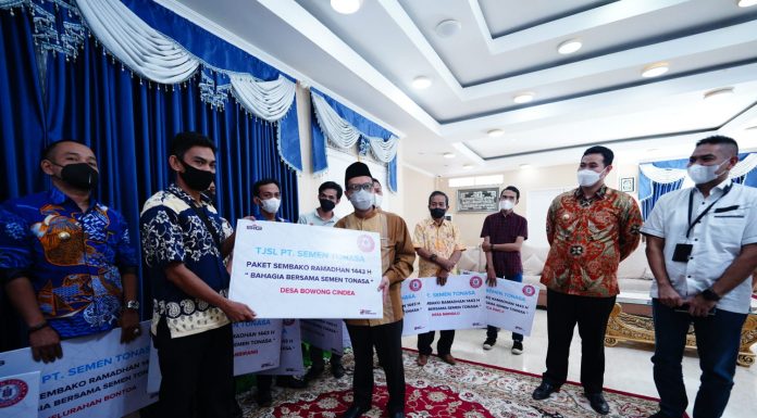 Bahagia Bersama Semen Tonasa, Bagikan Ribuan Paket Sembako Kepada Warga Pangkep