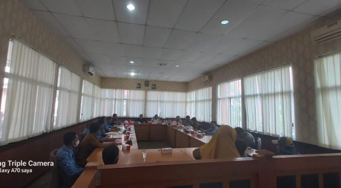 Kuasa Hukum Pemohon, Gugat Pemberhentian Perangkat Desa Melalui RDPU di DPRD Bone