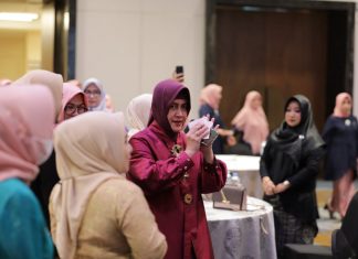 Peringatan Hari Kartini, TP PKK Kota Makassar Hadirkan Rena Basuki