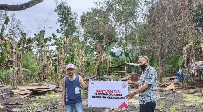 Semen Tonasa Bantu Warga, Bukti Kepedulian Pada Korban Kebakaran di Balleanging Kabupaten Pangkep