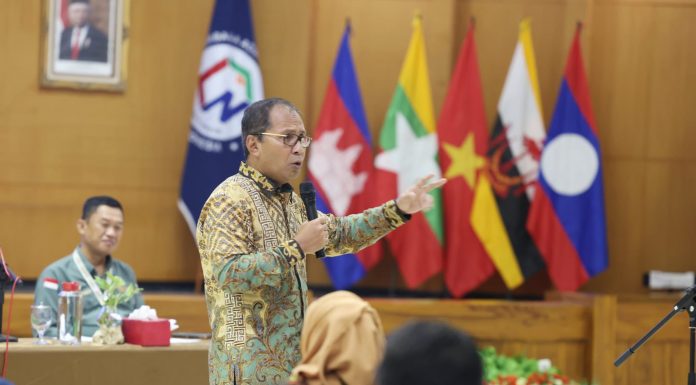 Walikota Danny Pomanto, Bicara Kepemimpinan, Tanggung Jawab dan Komunikasi Jadi Kunci Anak Lorong Berhasil Pimpin Makassar