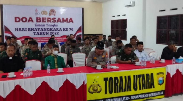 Kapolres Toraja Utara Selenggarakan Doa Bersama Lintas Agama di Aula Sanika Satyawada Polres Toraja Utara