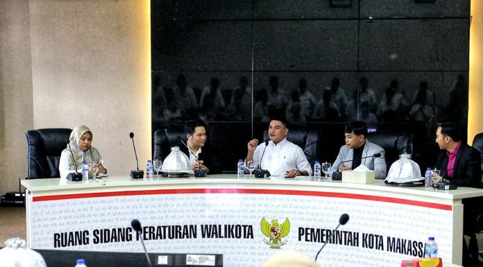 Muh.Zuhur Kabag Prokopim, Membuka Pelatihan Keprotokoleran dan MC Lingkup Pemkot Makassar