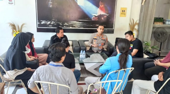 Kapolres Pangkep AKBP Ari Kartika Bhakti, S.I.K. Silaturahmi Bersama Perwakilan Mahasiswa Pangkep