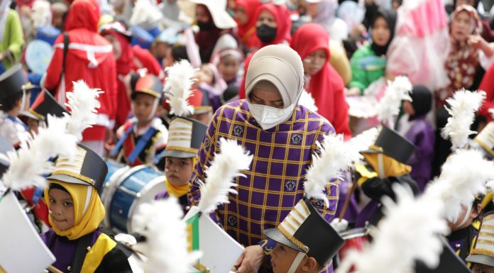 Ketua TP PKK Makassar Indira Yusuf Ismail Harap Pawai dan Drum Band TK se-Kota Makassar Tingkatkan Kreativitas Anak Usia Dini