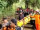 Dalam Cuaca Berselimut Kabut, Jasad Gati Ambarwati Dievakuasi Tim SAR Gabungan dari Puncak Gunung Lawu