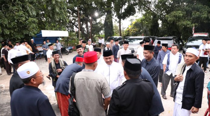 Bupati Dr.H. Ilham Azikin Ajak Warga Desa Bonto Cinde Bantaeng Jaga Kedamaian di Desa