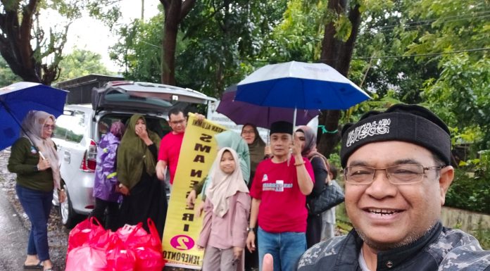 IKA SMAN 2 Jeneponto Berbagi Takjil, Buka Puasa Bersama dan Safari Ramadhan