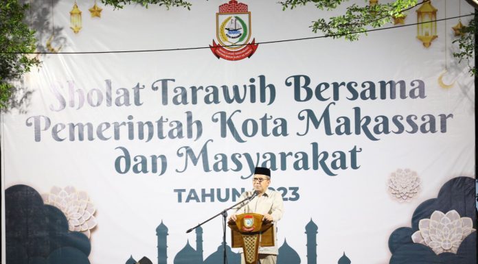 Walikota Danny Pomanto Salat Tarawih Berjamaah di Balai Kota Makassar: Mari Kita Isi Bulan Puasa dengan Amalia Ramadhan