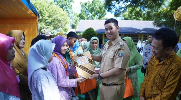 Bupati MYL Hadiri Pelepasan Siswa SMP Negeri 2 Balocci Kabupaten Pangkep
