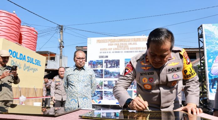 Walikota Makassar Danny Pomanto dan Kapolda Sulsel Kolaborasi Hadirkan Sumur Bor Atasi Kekeringan