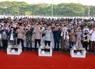 Walikota Danny Pomanto, Kapolrestabes dan Forkopimda Deklarasi Pemilu Damai dan Aman di Karebosi Makassar
