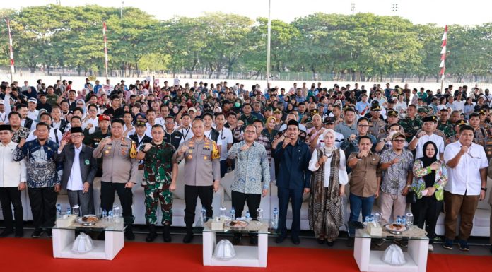 Walikota Danny Pomanto, Kapolrestabes dan Forkopimda Deklarasi Pemilu Damai dan Aman di Karebosi Makassar