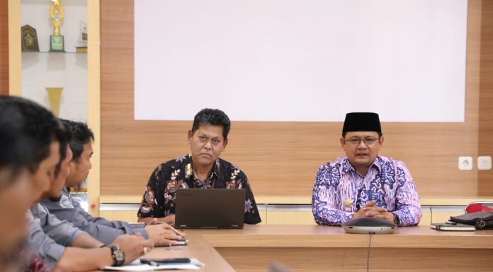 Tingkatkan Penilaian Sistem MERIT, Pj Bupati Bantaeng Pimpin Rapat Bersama Kepala SKPD di Lingkup Bantaeng