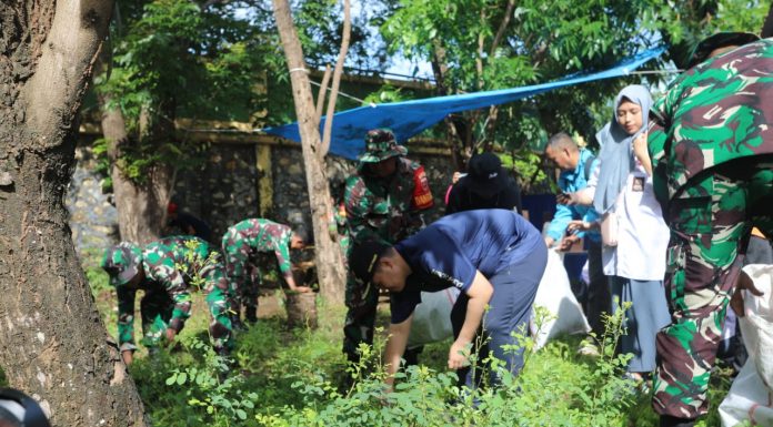 Kodim 1421/Pangkep Kolaborasi Pemkab Pangkep Gelar Karya Bakti dan Penanaman Pohon Untuk Capai Indonesia Bersih Sehat dan Hijau