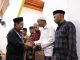 Pj Bupati Bantaeng Andi Abubakar, Serahkan Bantuan Dana Hibah Saat Safari Ramadhan di Uluere