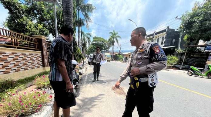 Motor Fino Adu Banteng Dengan Mobil Toronton, Pengendara Wanita Tewas di TKP Jalan Poros Makassar – Bantaeng