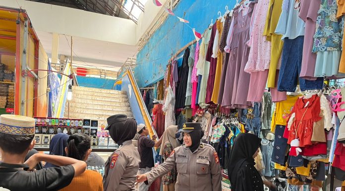 Selama Bulan Suci Ramadhan, Polres Pangkep Siagakan Polwan di Pusat Keramaian
