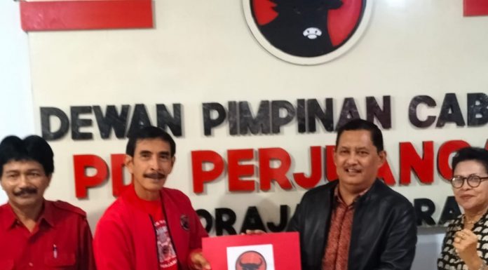 Maju Balon Bupati Pilkada Toraja Utara 2024, JK Tondok Daftar Di PDI Perjuangan dan Partai Perindo