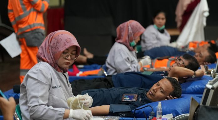 Peduli Akan Sesama, PT Semen Tonasa Sosialisasi Kesehatan Mata Serta Gelar Donor Darah, Dukungan Ke PMI Dan Rumah Sakit