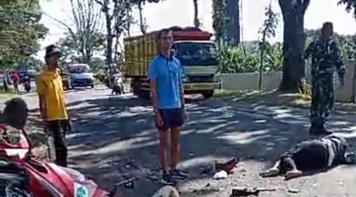Tabrakan Dua Pemotor Adu Banteng, Mantan Anggota DPRD Tewas di Tempat, Anggota Polisi Luka Serius Dan Patah Tulang