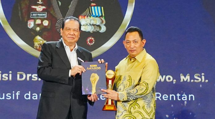 Kerendahan Hati Kapolri Kala Diganjar Tokoh Inklusi Peduli Kelompok Rentan Oleh Detik.com Award 2024