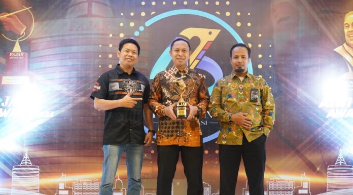 PT Semen Tonasa Diganjar Penghargaan Fajar Award 2024, Atas Komitmen Manajemen Pengelolaan CSR