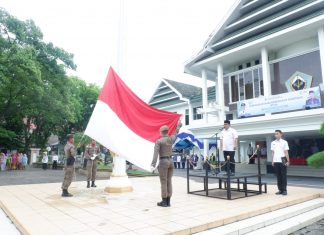 Jajaran Dinas Kesehatan Pemkab Bantaeng Peringati Hari Kesehatan Nasional Ke-60 Tahun 2024