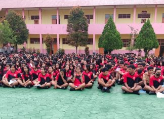 Rayakan Valentine Day 2025, Siswa-siswi SMAN 2 Toraja Utara Bagi-bagi Hadiah
