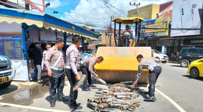 Satlantas Polres Toraja Utara Musnahkan 200 Buah ‘Knalpot Brong Motor Racing’