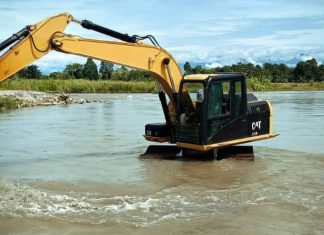 Gercep Cegah Banjir, Dinas PUTRPKPP Luwu Utara Keruk Sungai di Baebunta Selatan