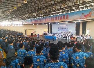 Bupati Torut Frederik V.Palimbong Serahkan SK 1.300 Orang PPPK Tahap I di Lingkup Pemkab Toraja Utara