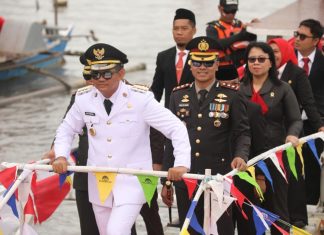 Peringatan HUT Kemerdekaan RI Yang Ke-80 Berlangsung Unik, Bupati Bantaeng Bersama Forkopimda Naik Perahu di Pantai Lamalaka