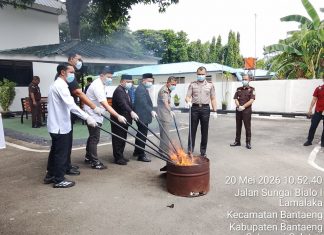 Kejari Bantaeng Musnahkan Puluhan Barang Bukti, Sinyal Tegas Perang Lawan Kejahatan Narkotika