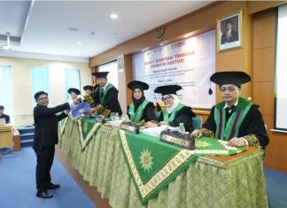 Anak Jurnalis Lubis Kacong, Sandi Lubis Raih Gelar Doktor Dengan Predikat Terbaik Cumlaude di UMY Yogyakarta