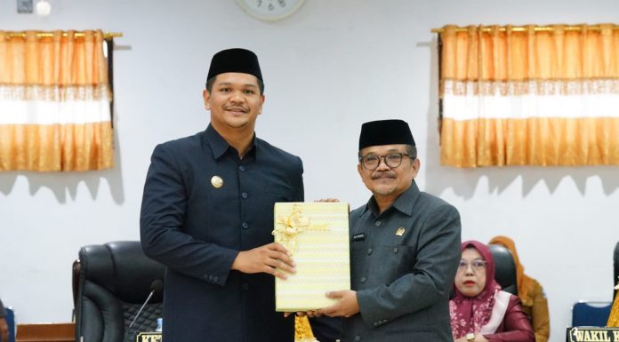 Serahkan Rancangan KUA-PPAS 2027, Bupati Bantaeng Perkuat Komitmen Pembangunan Daerah