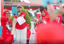 Peringatan dan Meriahkan HUT Kemerdekaan RI ke-81, Ketua TP PKK Bantaeng Ikuti Lomba PKK