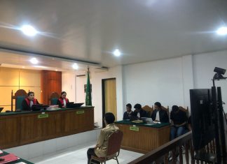 Persidangan Ungkap Fakta, Izin Perusahaan Tambang berada di Kawasan Rawan Bencana, Warga Terancam Rumahnya Kena Longsor ?