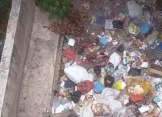 Sampah Berserakan Di Jembatan Jalan Poros Pana – Toraja dan Jembatan Gantung Lingkobo, Warga Minta “Hentikan Buang Sampah Sembarangan”