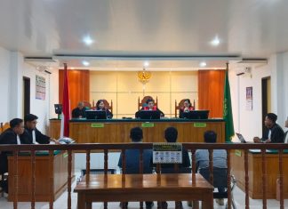 Pejuang Lingkungan Tetap Teguh: “Sejengkalpun Kami Tak Akan Mundur Membela Lingkungan dan Kampung Kami”