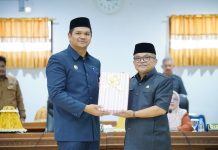 Rapat Paripurna DPRD Bantaeng, Bupati Bantaeng Serahkan Ranperda Perubahan APBD 2026