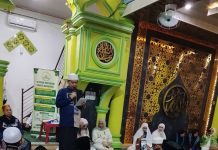 Semangat Berbagi Maulid Akbar di Mesjid Babusaada, Ratusan Al-Qur’an Disumbangkan dan Bonus Umroh Gratis